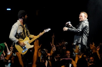 Edge & Bono Barcelona 360 Tour Photocredit Kevin Mazur.jpg